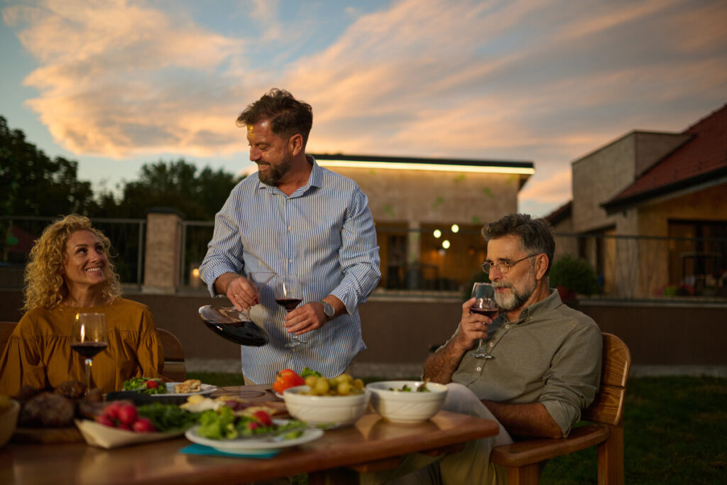 Washington Square Eats: Your Insider’s Guide to the Best Dining in Holland’s Cozy Food Hub